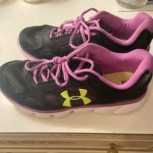 Under Armour ladies sneakers - size 7!